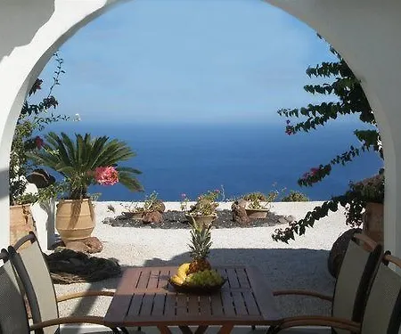 Golden East 3* Imerovigli (Santorini)