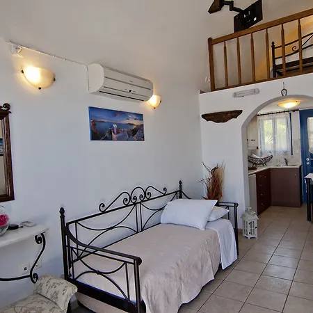 Golden East Hotel 3*